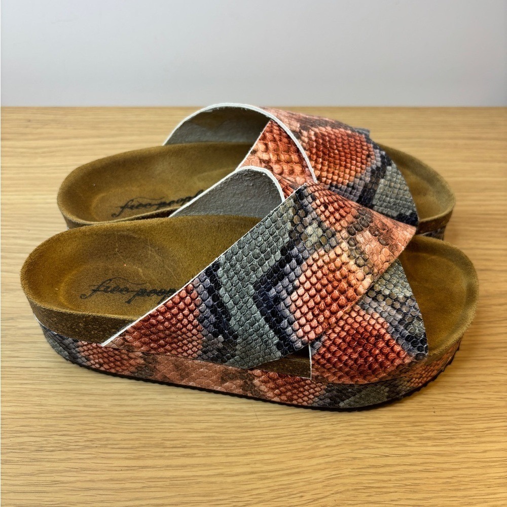 Free People Sandals Taurus Snakeskin Platform Slide Size 36 US 6 Coral Blue